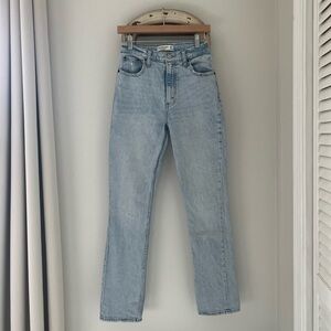 Abercrombie 90s Slim Straight Jean